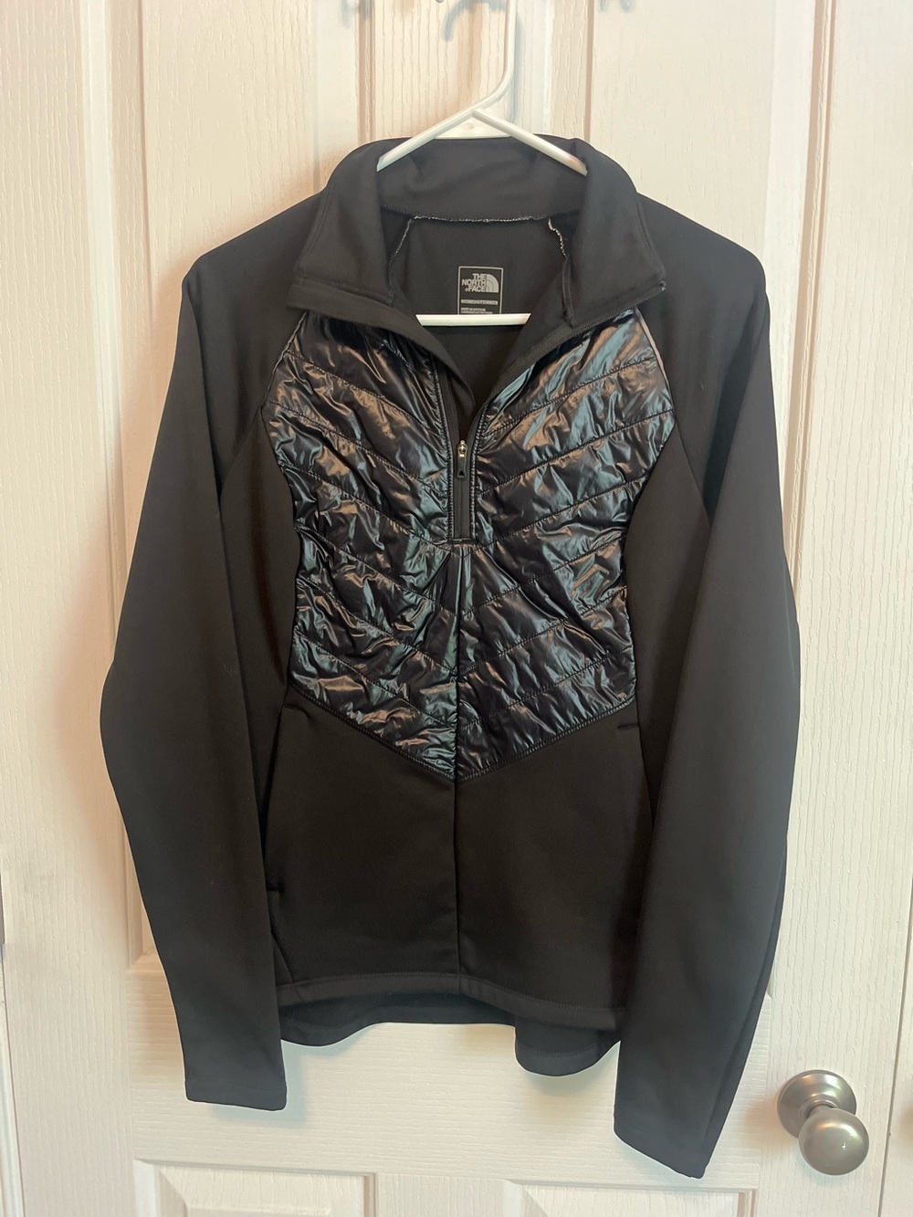 The North Face women’s Osito Sport Hybrid 1/4 zip pullover